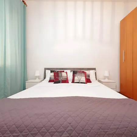 Garbatella Place روما